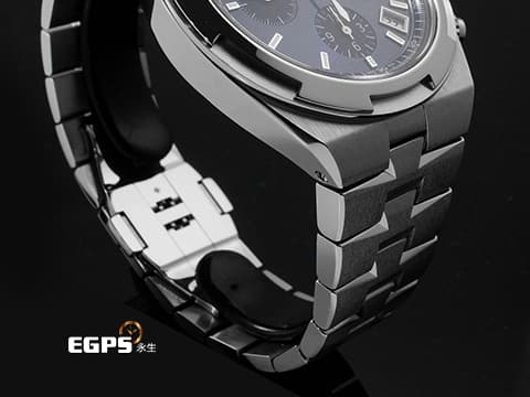 Vacheron Constantin 江詩丹頓 VC OverSea 縱橫四海系列 5520V/210A-B148 易拆卸替換錶帶裝置,完全無需工具即可替換喜愛的皮帶、橡膠帶或是鋼鍊帶,日內瓦印記 藍色三眼計時面盤 2025年保卡 自動上鏈 42mm