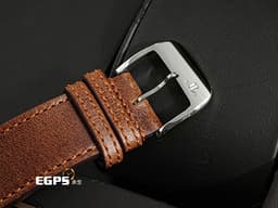 Jaeger-LeCoultre 積家 Reverso Classic Large Small Second 翻轉系列 Q3858522 <font color="#ababab">銀白色雕紋面盤</font><font color="#1954b3">搭配藍鋼指針</font> 經典 大型款 小秒針 不鏽鋼 <font color="#ff0000">2023年保單</font> 手動上鍊 27.4 x 45.6mm