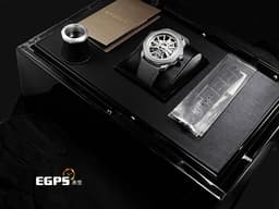 BVLGARI 寶格麗 Octo Tourbillon Sapphire titanium 104195 鈦金屬材質 <font color="#0582f5">特殊按鈕可啟動時間設定、上鍊 鏤空飛行陀飛輪機械機芯 藍寶石水晶錶殼夾層中殼</font> <font color="#FF0000">2025年保卡 新錶參考訂價:2,130,000元 </font> 手動上鏈機芯 44mm