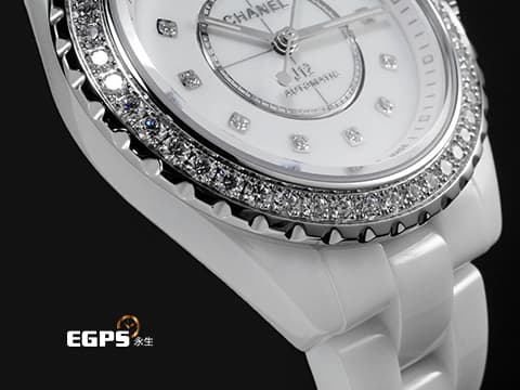 CHANEL 香奈兒 J12 H10473 白色高科技陶瓷材質 原廠鑲嵌12顆鑽石時標(0.06克拉) 46顆鑽石錶圈(1.21克拉) 2025年保卡 專利不鏽鋼蝴蝶扣 自動上鍊 33mm
