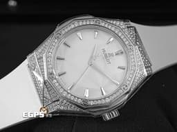 HUBLOT 宇舶 Classic Fusion 經典融合 ORLINSKI 聯名款 550.NS.2200.RW.1604.ORL20 <font color="#cfcfcf">原廠鑲鑽 白色切面立體錶盤</font><font color="#ff0000"> </font>鈦金屬+不鏽鋼材質 <font color="#ff0000">2025年保單</font> 自動上鍊 40mm