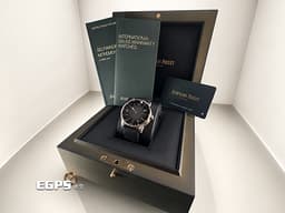 Audemars Piguet AP 愛彼錶 CODE 11.59 系列 顛覆傳統 15210CR.OO.A002CR.01 <font color="#c5c1c9">18K白金</font><font style="" color="#ecb101">玫瑰金雙色材質</font> 煙燻灰色亮漆太陽紋 <font color="#FF0000">2022年保卡 </font>自動上鍊 41mm