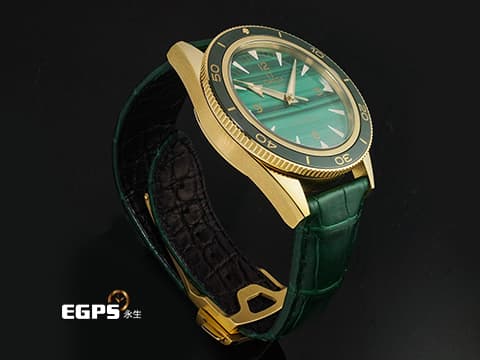 OMEGA 歐米茄 Seamaster 海馬系列 海馬300 234.63.41.21.99.001 18K黃金材質 23463412199001 孔雀石 深綠色面盤 綠金色奢華搭配 2023年保卡 台灣公司貨 自動上鍊 41mm
