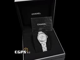 CHANEL 香奈兒 J12 H6418 <font color="#FF0000">原廠鑲嵌鑽石錶圈、鑽石時標面盤 2024年單
</font> 白色高科技陶瓷材質 石英錶 時尚女錶 專利不鏽鋼蝴蝶扣 33mm