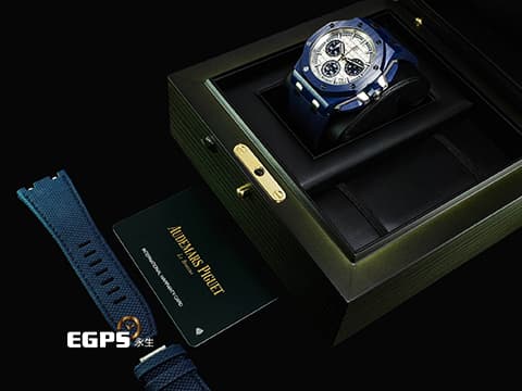 Audemars Piguet AP錶 愛彼 Royal Oak Offshore 皇家橡樹離岸型 飛返計時碼錶 26420CD.OO.A029VE.01 深藍色「雲夜藍50」陶瓷材質 米色「Méga Tapisserie」超大型格紋裝飾錶面 2026年保卡 兩款風格橡膠錶帶 新式快拆功能 僅試戴近新品 自動上鏈 43mm