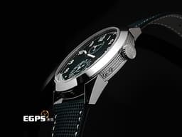 Patek philippe 百達翡麗 Calatrava Annual Calendar Travel Time 複雜功能時計 5328G-001 18K白金材質<font color="#f4e4c8"> </font><font color="#0582f5">藍色不規則紋理面盤 192小時動力儲存顯示 巴黎釘紋飾錶殼</font><font color="#f4e4c8"> </font><font color="#FF0000"> 2026年保單</font> 手動上鍊 41 mm