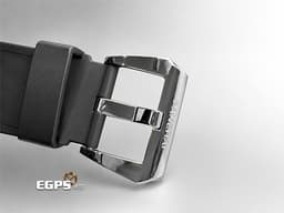 PANERAI 沛納海 Luminor Marina PAM111 小秒針 不鏽鋼 <font color="#90ee90">夜光黑色三明治面盤</font> PAM00111 <font color="#FF0000">最能代表小沛的經典款式 </font>手上鍊 44mm