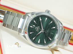 OMEGA 歐米茄 Seamaster 海馬 Aqua Terra 150系列 220.10.41.21.10.001 <font color="#bce2b1">綠色柚木甲板紋面盤</font> 大三針 不鏽鋼材質 同軸擒縱 <font color="#FF0000">2022年保卡</font> 自動上鍊 41mm