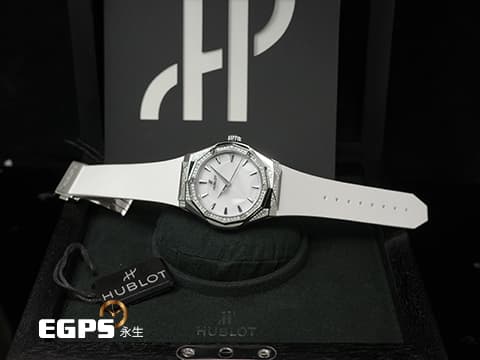 HUBLOT 宇舶 Classic Fusion 經典融合 ORLINSKI 聯名款 550.NS.2200.RW.1804.ORL20 原廠鑲鑽 白色切面立體錶盤 鈦金屬+不鏽鋼材質 2025年保單 自動上鍊 40mm