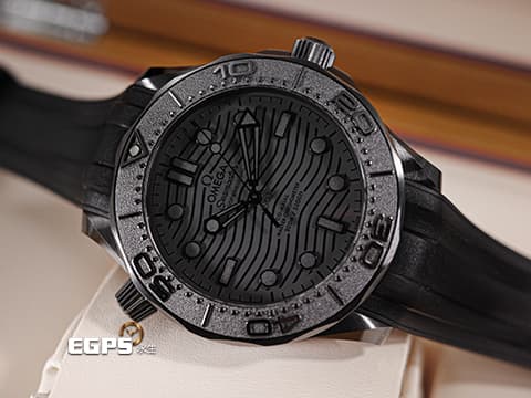 OMEGA 歐米茄 Seamaster Diver 300 海馬 21092442001003 黑黑腕錶 黑色陶質材質錶殼、錶圈、波浪紋面盤 同軸擒縱 2022年台灣公司貨 排氦氣閥 潛水錶 自動上鍊 43.5mm