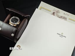 Patek philippe 百達翡麗 PP錶 Nautilus 鸚鵡螺 金鷹系列 5712R-001 18K玫瑰金材質 <font color="#05f0f0"> 精鑲大梯鑽框 絕版日內瓦印記</font><font color="#FF0000"> </font><font color="#05f0f0">月相盈虧 動能顯示</font> <font color="#ff0000">附原廠出廠證明單</font> 自動上鍊43x38mm
