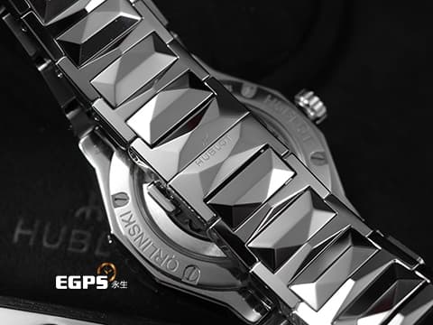 HUBLOT 宇舶 Classic Fusion 經典融合 ORLINSKI 聯名款 550.NS.2200.NS.ORL22 鈦金屬 3D立體切面錶殼呈現鑽石般折射光澤 2025年保單 自動上鍊 40mm