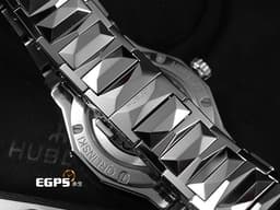 HUBLOT 宇舶 Classic Fusion 經典融合 ORLINSKI 聯名款 550.NS.2200.NS.ORL22 鈦金屬 <font color="#bababa">3D立體切面錶殼呈現鑽石般折射光澤</font> <font color="#ff0000">2025年保單</font> 自動上鍊 40mm