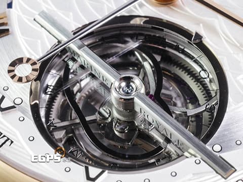 BREGUET 寶璣 Marine Tourbillon Equation Marchante 5887BR/12/9WV 18K玫瑰金材質 鈦金屬框架陀飛輪 萬年曆、時間等式、動力儲存顯示功能 手工雕刻圖案錶背 2025年保單 官方新錶訂價:8,123,000元 自動上鍊 43.9mm